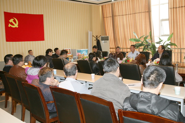 pg电子官网十八大精神宣讲团首次讲座在工程训练中心举办